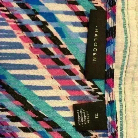 Multicolor Halogen blouse size medium . - Picture 3 of 4